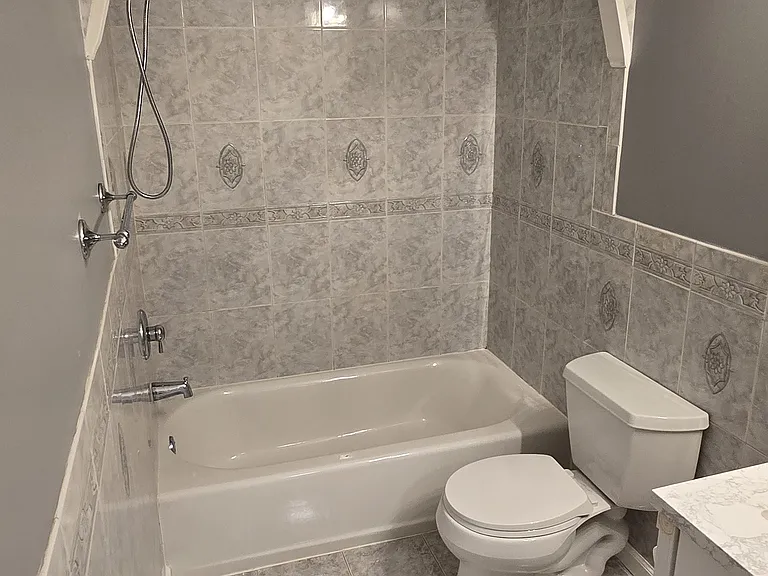 6 Colonial Ct #6 — Photo 27