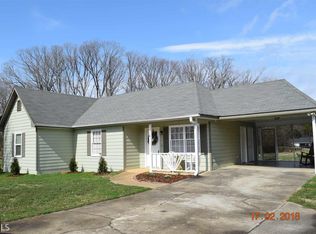 40 Jennifer Ln, Rydal, GA 30171