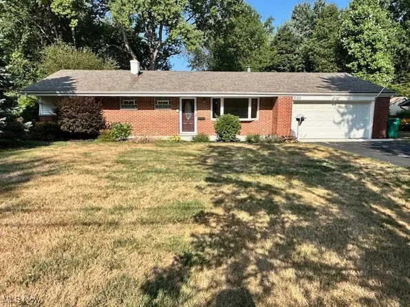 7120 Dogwood Ln, Mentor, OH 44060