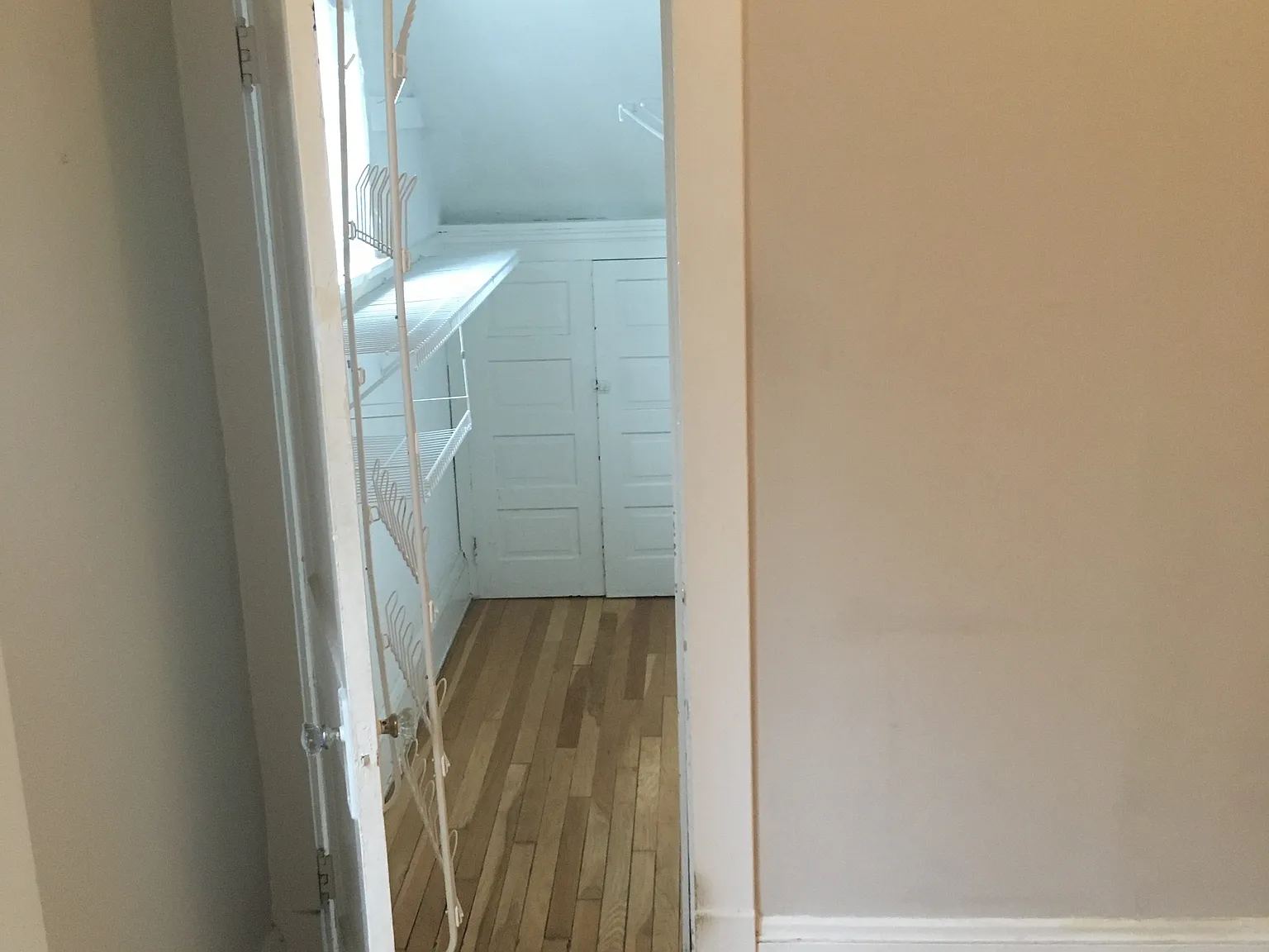 2 bed, 900 sqft, $1,400 — Photo 3