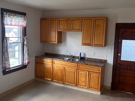 5th image of 15 Caldwell Pl #1