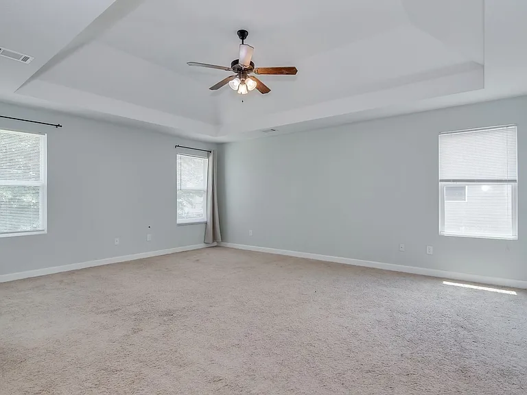 511 Sebastian Dr — Photo 28