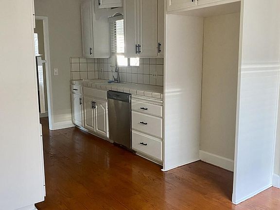 2nd image of 2260 E Canal Dr