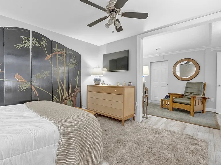 14 Auburn St #A — Photo 8