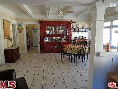 1st image of 721 W 42nd Pl
