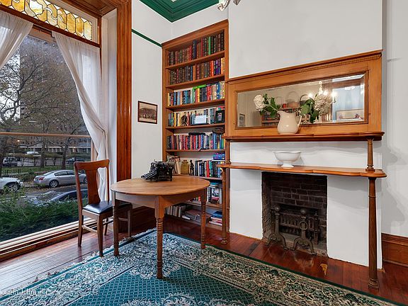 5th image of 284 Lafayette Ave