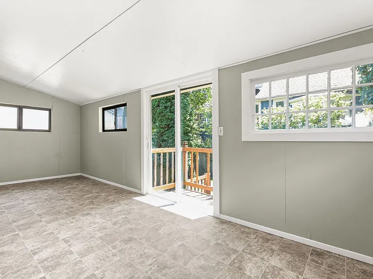 2708 SE Clinton St — Photo 35