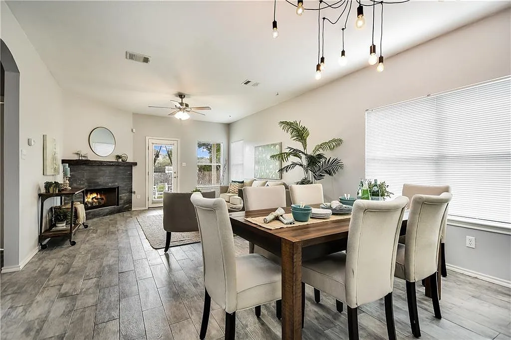 3 bed, 2.0 bath, 1460 sqft, $1,875 — Photo 4
