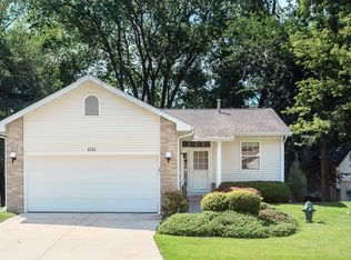 1111 Forest Glen Ct SE, Cedar Rapids, IA 52403