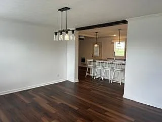 3 bed, 2.0 bath, 1400 sqft, $1,500 — Photo 2