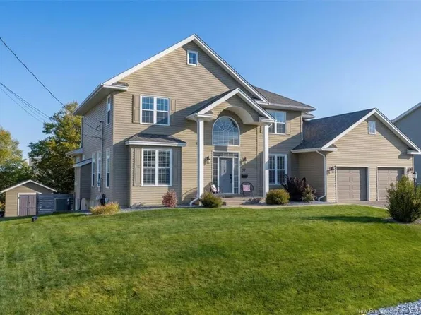 57 Colchester Dr, Quispamsis, NB E2E 0N4