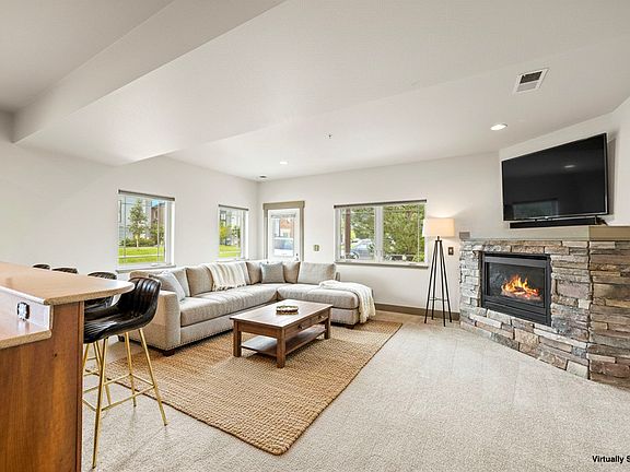 5th image of 532 Silverleaf Dr