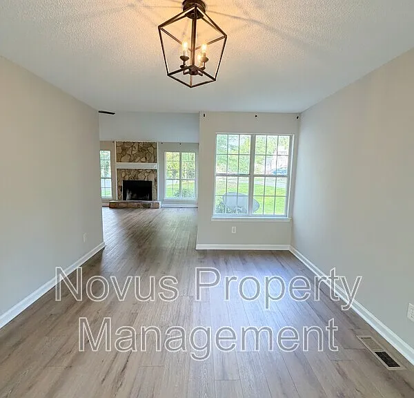 177 Melleray Ct — Photo 6