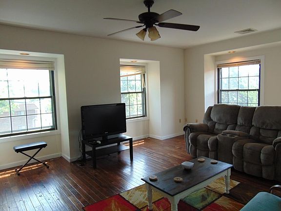 3rd image of 10 Weston Ave APT 425