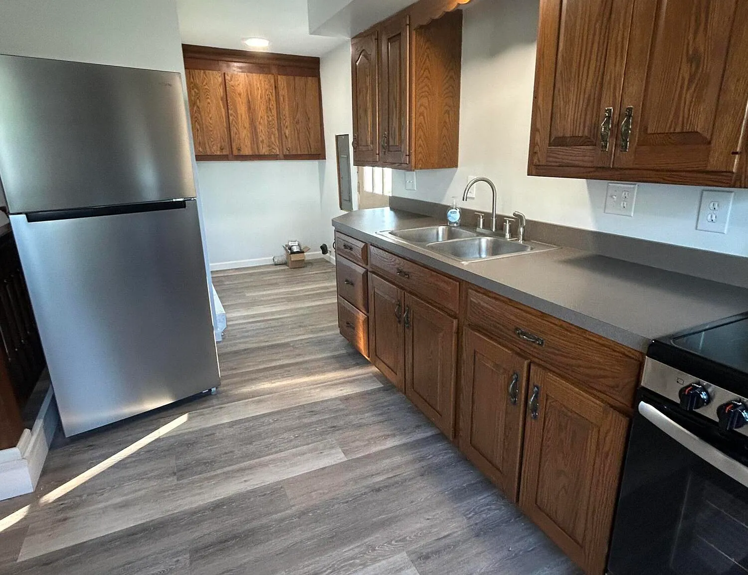 1 bed, 900 sqft, $1,000 — Photo 3