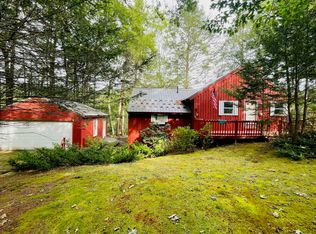 95 Riverside Dr, Fremont, NH 03044