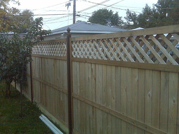 CEDAR fencing with metal post