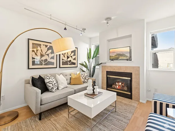 1546 17th Ave S APT 3, Seattle, WA 98144