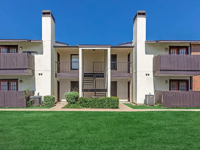 Rolling Hills Place — Photo 14