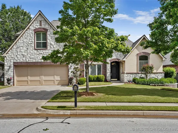 8659 E 102nd St, Tulsa, OK 74133
