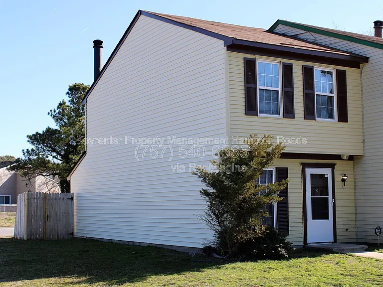 1 Peachtree Ct — Photo 4