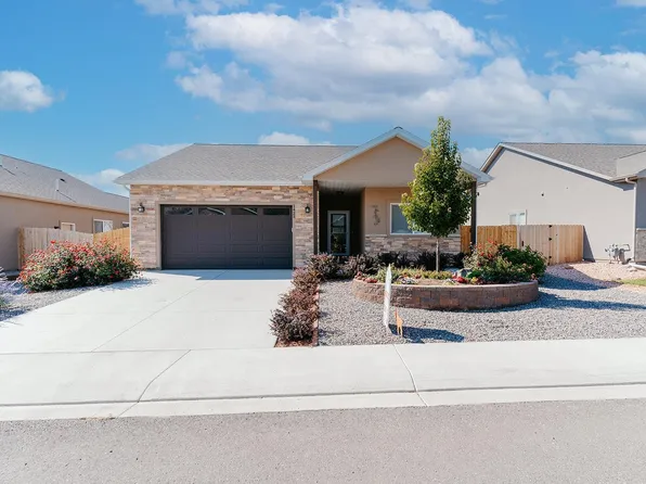 1425 Weminuche Ave, Montrose, CO 81401