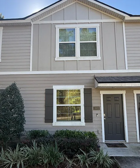 575 Oakleaf Plantation Pkwy #1602 — Photo 1