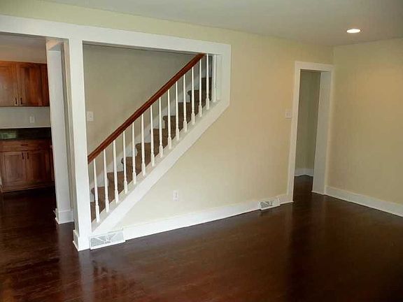 4th image of 205 Orchard Park Dr