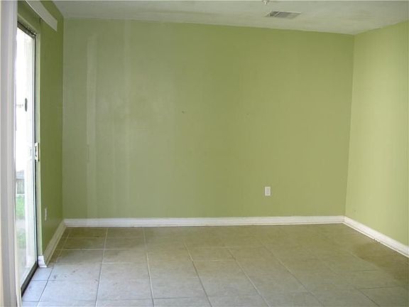 4th image of 124 S Tish Dr