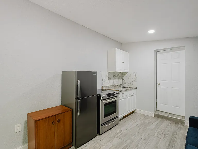 1550 NE 41st Ct #0 — Photo 3
