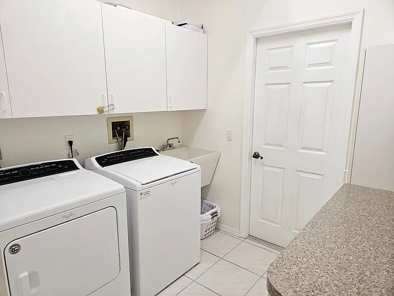 1578 Vermeer Dr — Photo 46