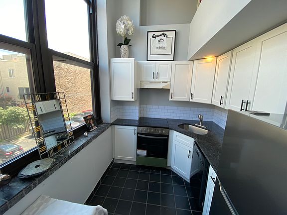5th image of 625-33 Christian St #2B