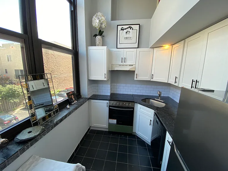 625-33 Christian St #2B — Photo 5