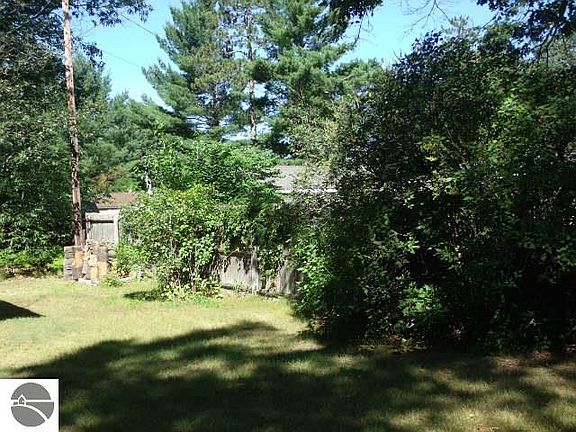 5th image of 3436 Shiawassee St