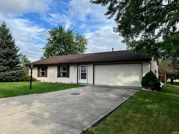 8816 Newberry Dr, Fort Wayne, IN 46825