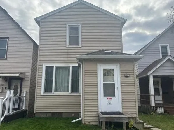 2324 W 3rd St, Duluth, MN 55806