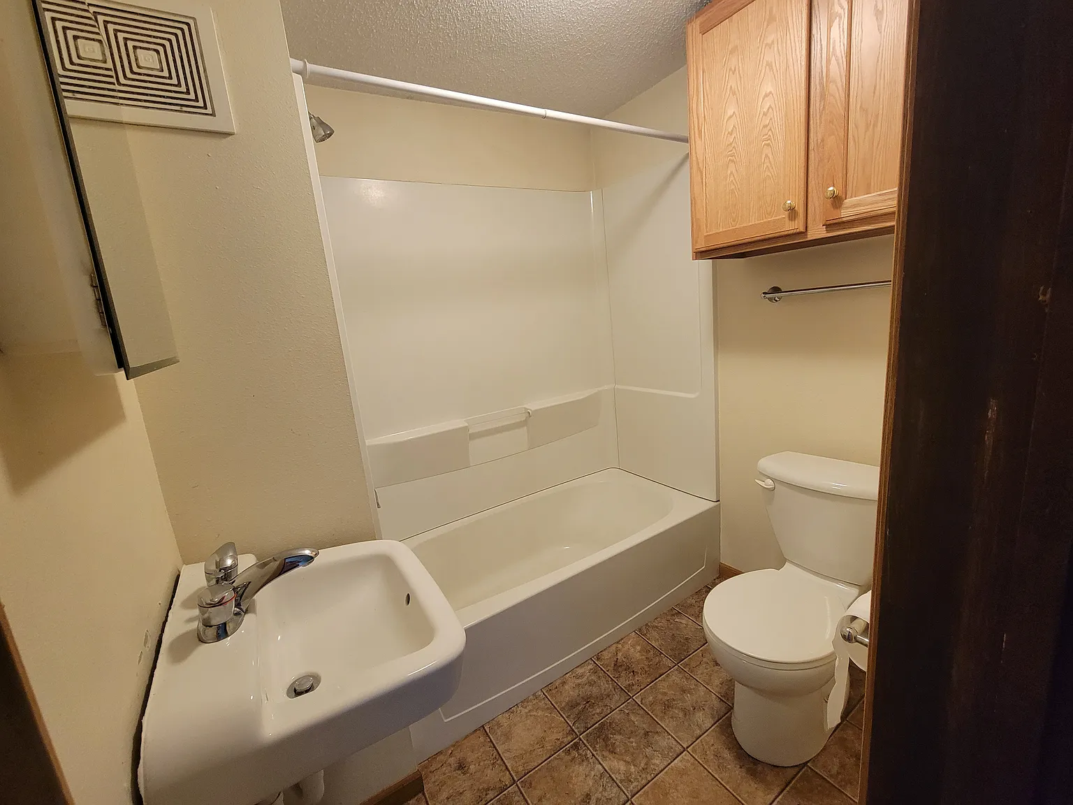 4 bed, 1189 sqft, $1,200 — Photo 4