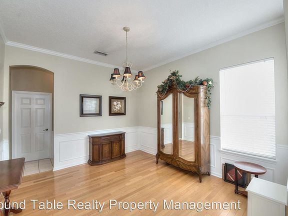 4th image of 140 Strawberry Ln