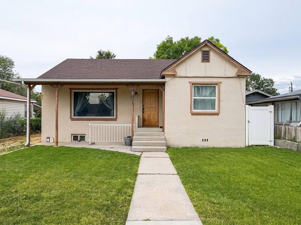 1st image of 611 16th Ave N