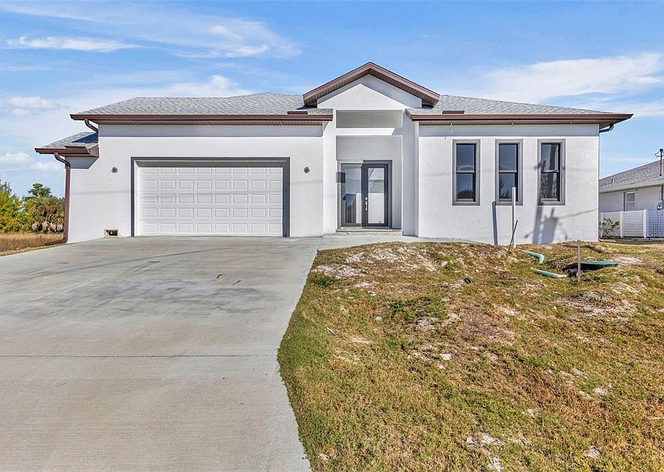 1st image of 15116 Brainbridge Cir