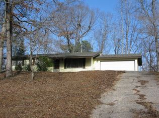 38 Crocker Dr, Jacksons Gap, AL 36861
