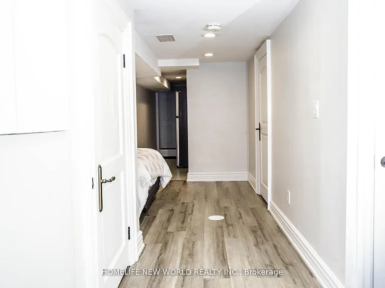 222 Markham St #BASEMENT — Photo 7