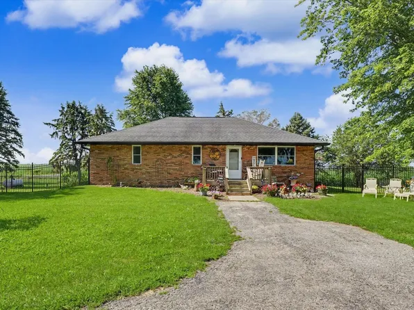 1413 E 2950 North Rd, Mansfield, IL 61854