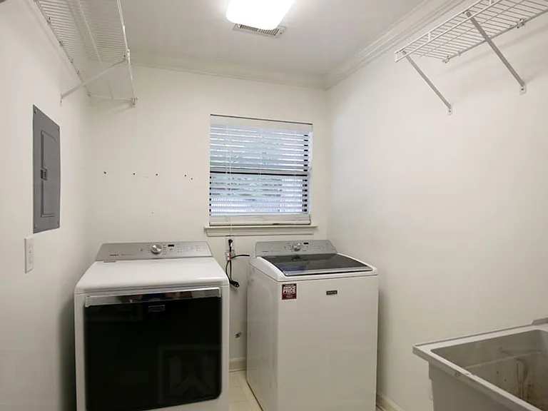 3828 Arundel Dr — Photo 15