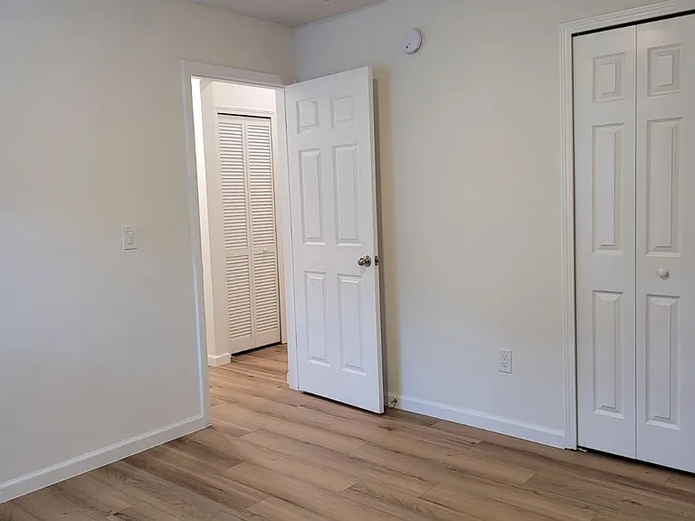 108 Findhorn Ct — Photo 33