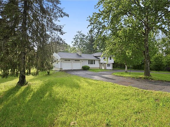 3rd image of 6993 Fly Rd