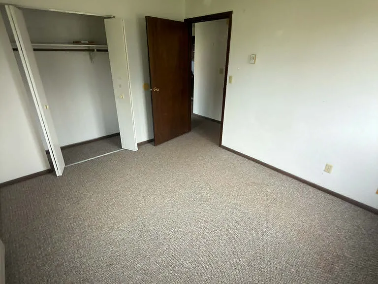 507 S Railroad Ave #9 — Photo 5