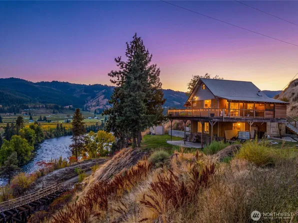 7985 North Dryden Road, Cashmere, WA 98815