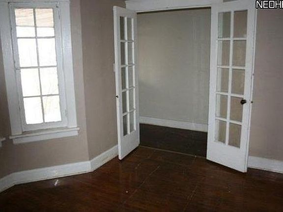 4th image of 1282 Nicholson Ave #Up