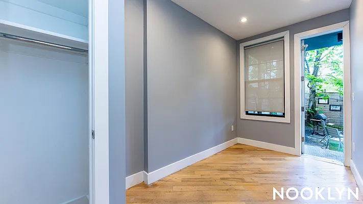 Rented by Nooklyn NYC LLC | media 25